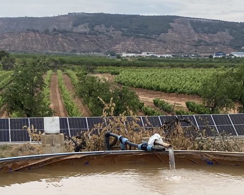 Intalacion solar fotovoltaica para bombeo Viñedo en Quel - La Rioja